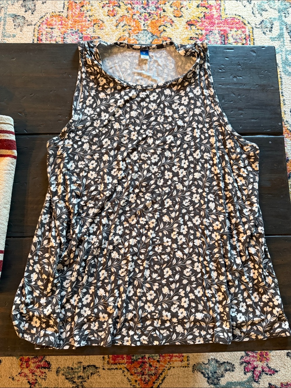 Sleeveless Grey Floral Tank Top